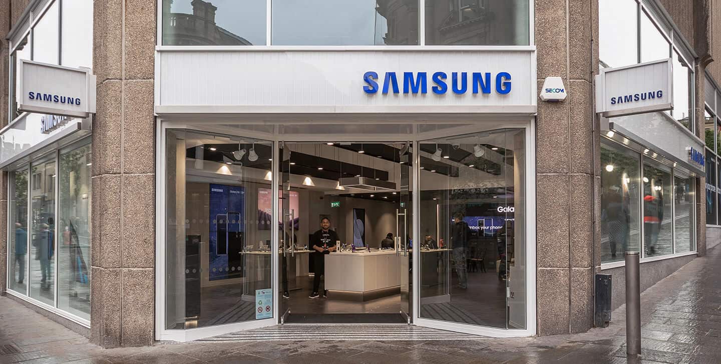 Samsung-Experience-Store-Bradford.jpg